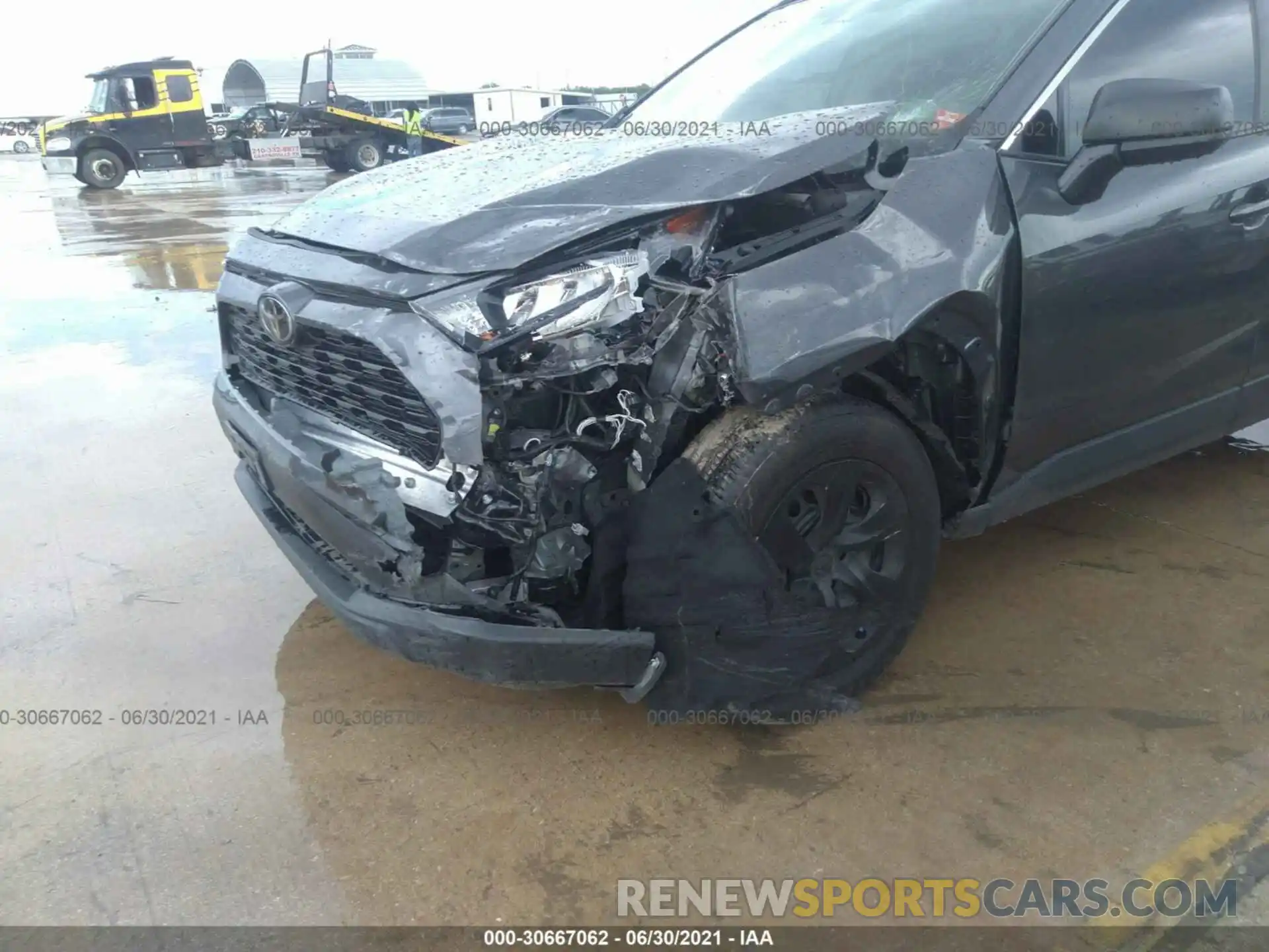 6 Photograph of a damaged car 2T3H1RFVXLW089079 TOYOTA RAV4 2020