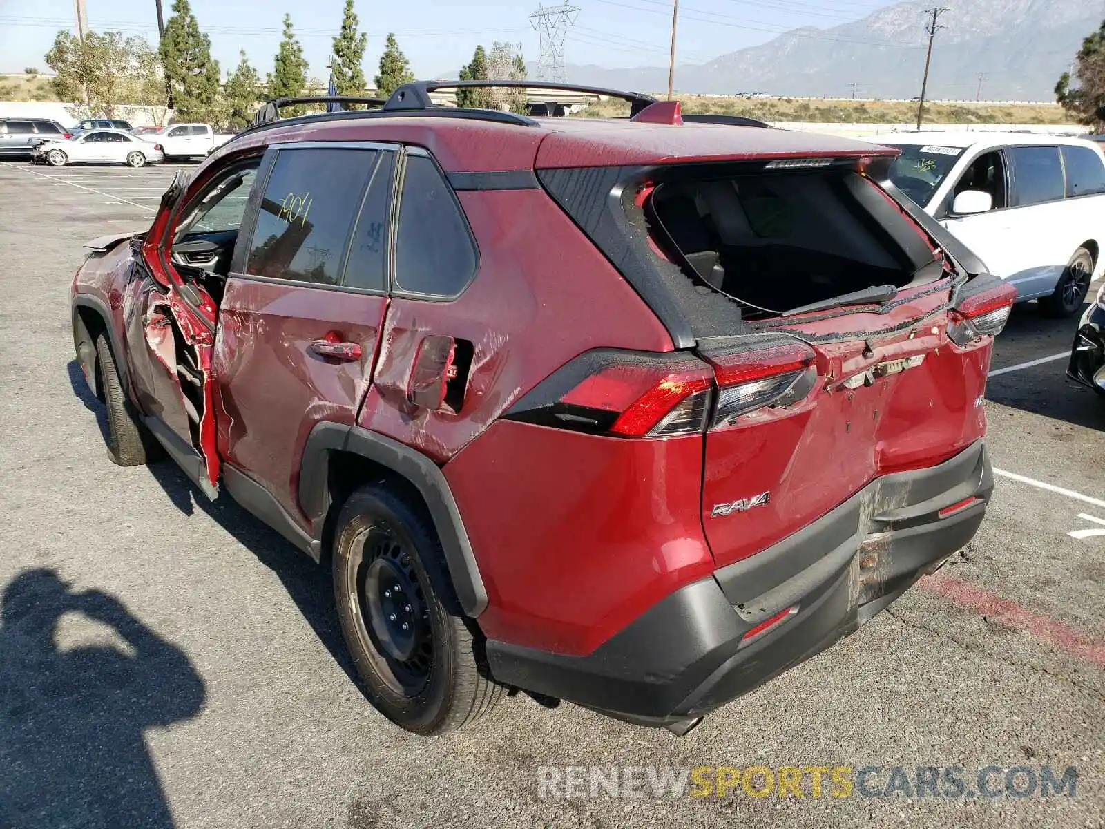 3 Photograph of a damaged car 2T3H1RFVXLW089339 TOYOTA RAV4 2020