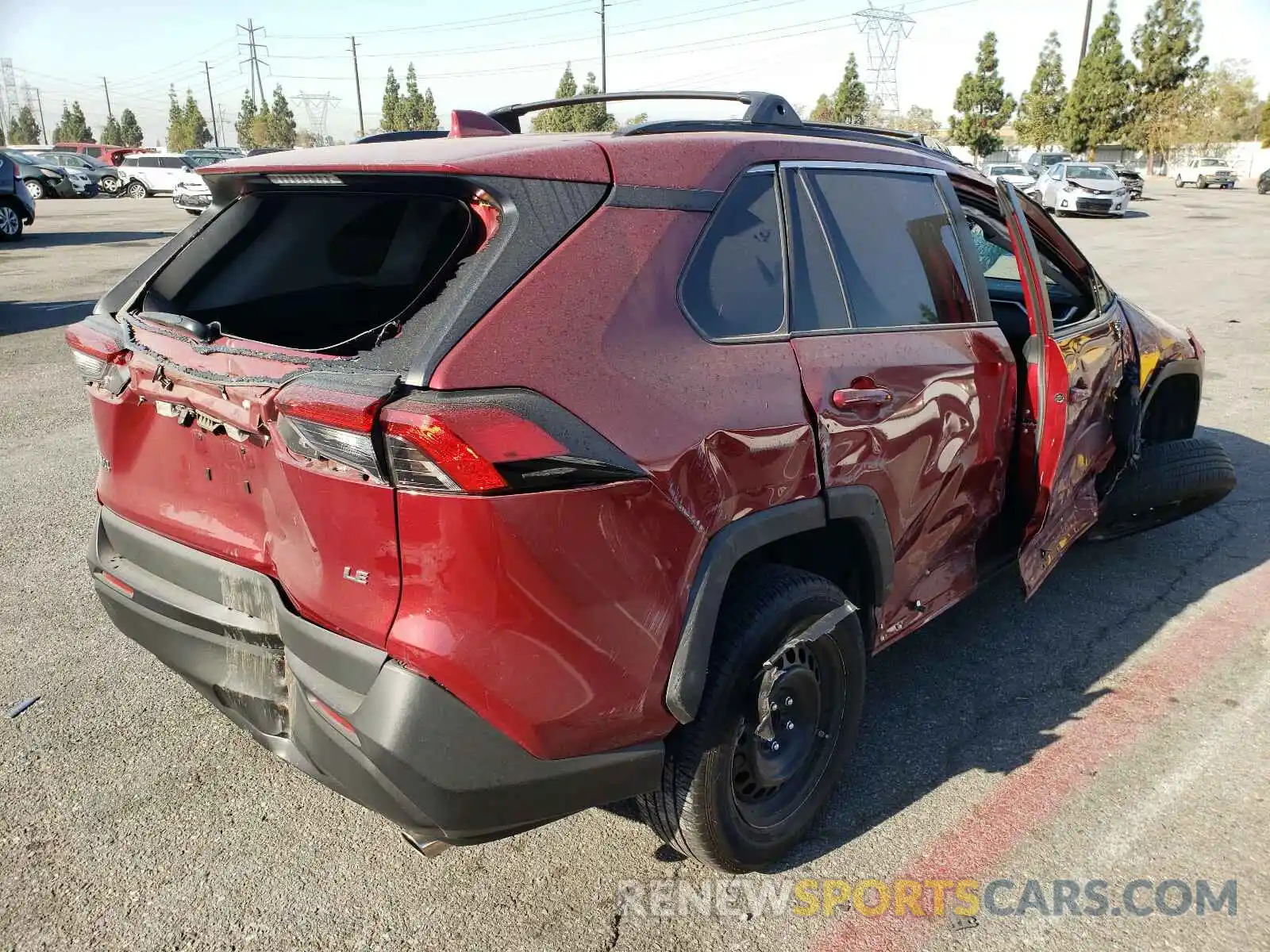 4 Photograph of a damaged car 2T3H1RFVXLW089339 TOYOTA RAV4 2020