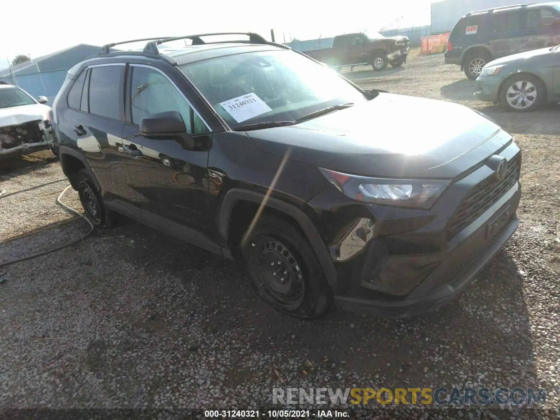 1 Photograph of a damaged car 2T3H1RFVXLW096906 TOYOTA RAV4 2020