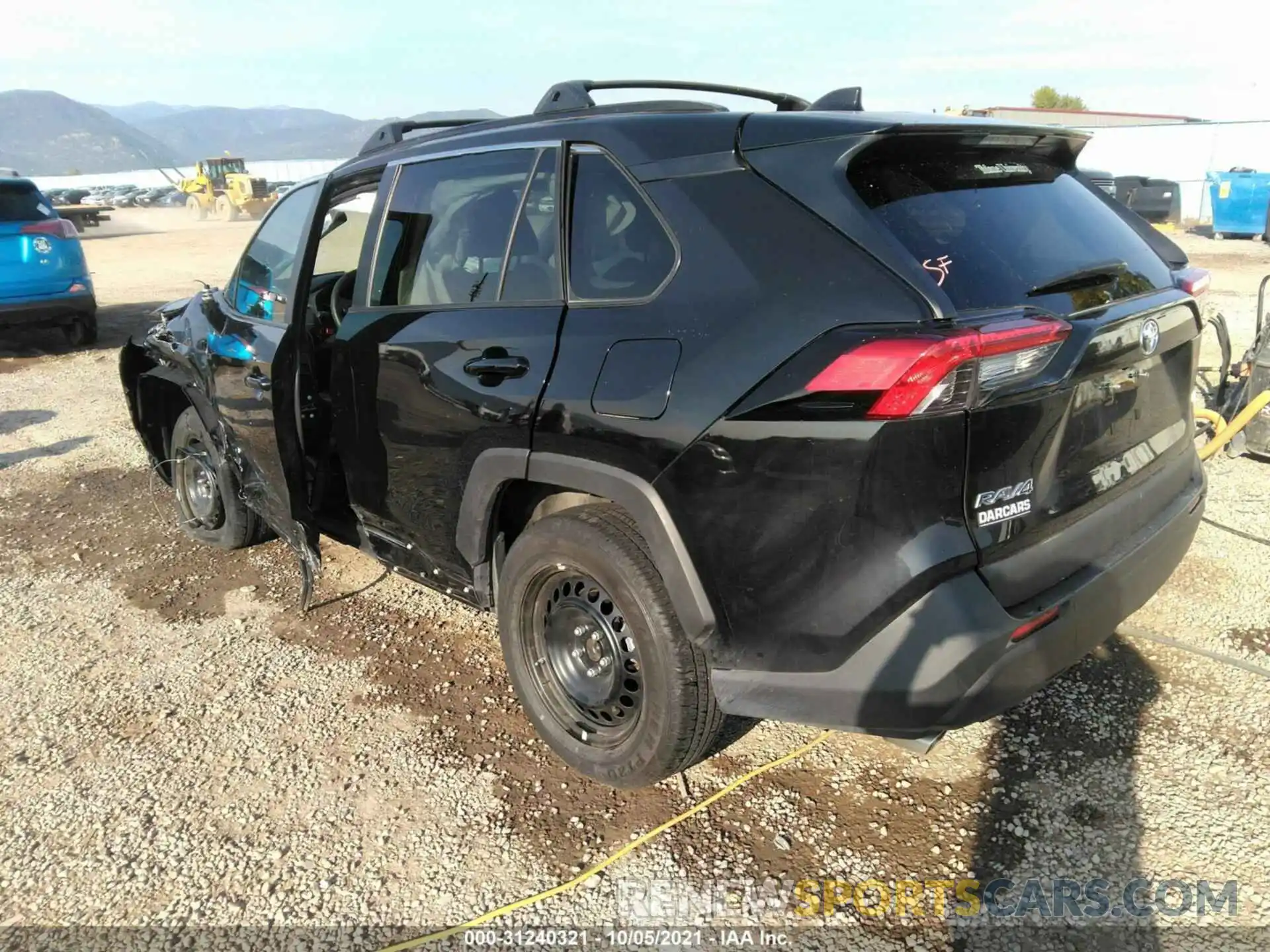 3 Photograph of a damaged car 2T3H1RFVXLW096906 TOYOTA RAV4 2020