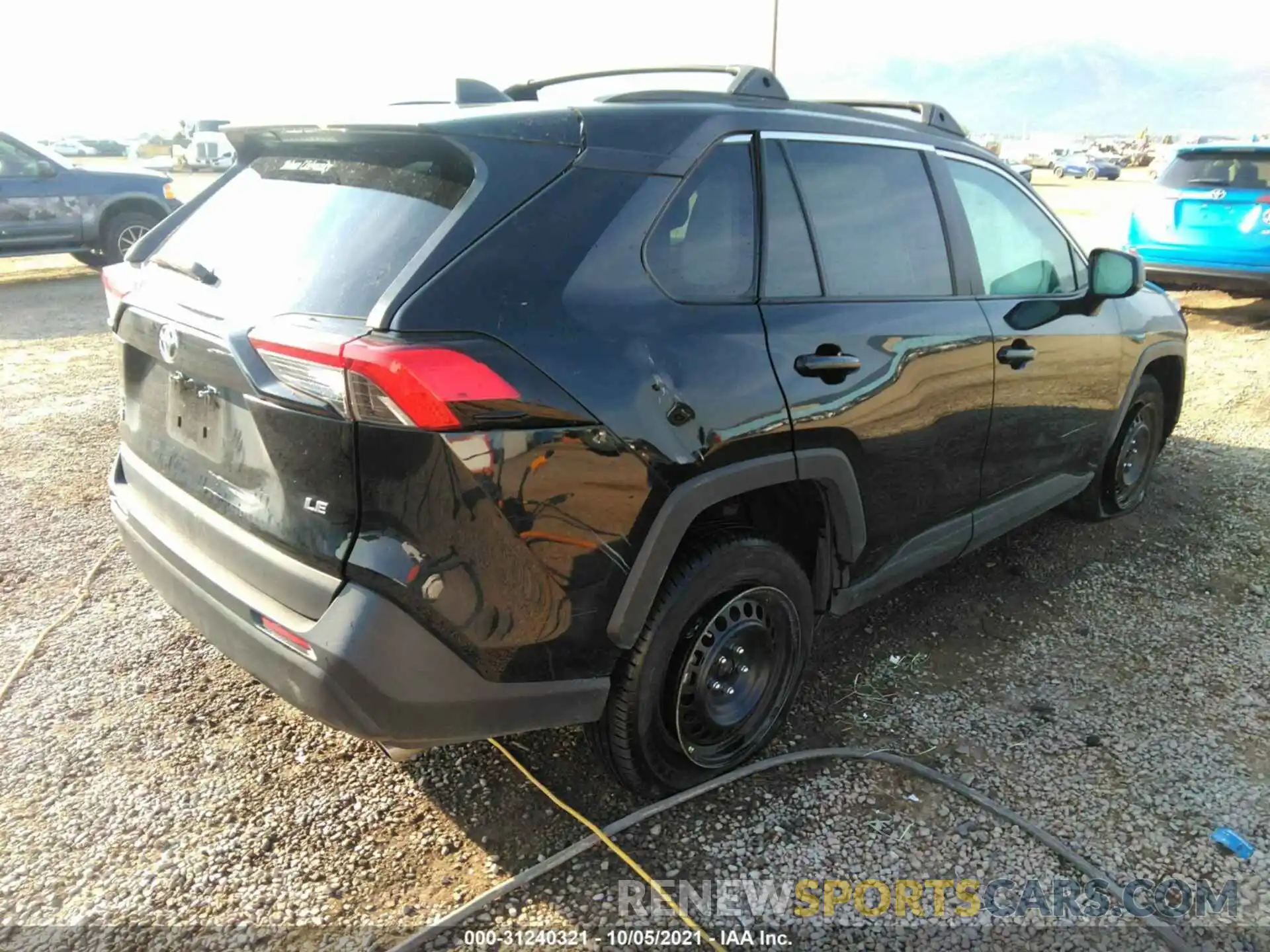 4 Photograph of a damaged car 2T3H1RFVXLW096906 TOYOTA RAV4 2020