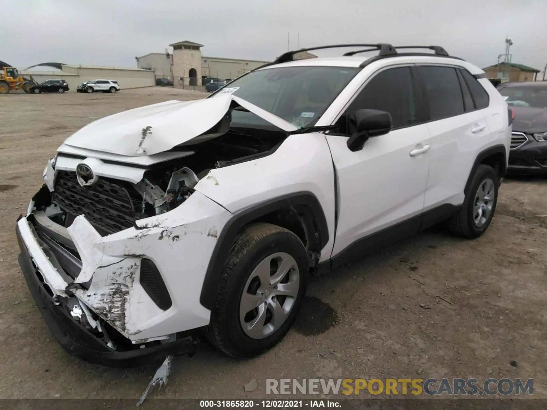 2 Photograph of a damaged car 2T3H1RFVXLW100792 TOYOTA RAV4 2020