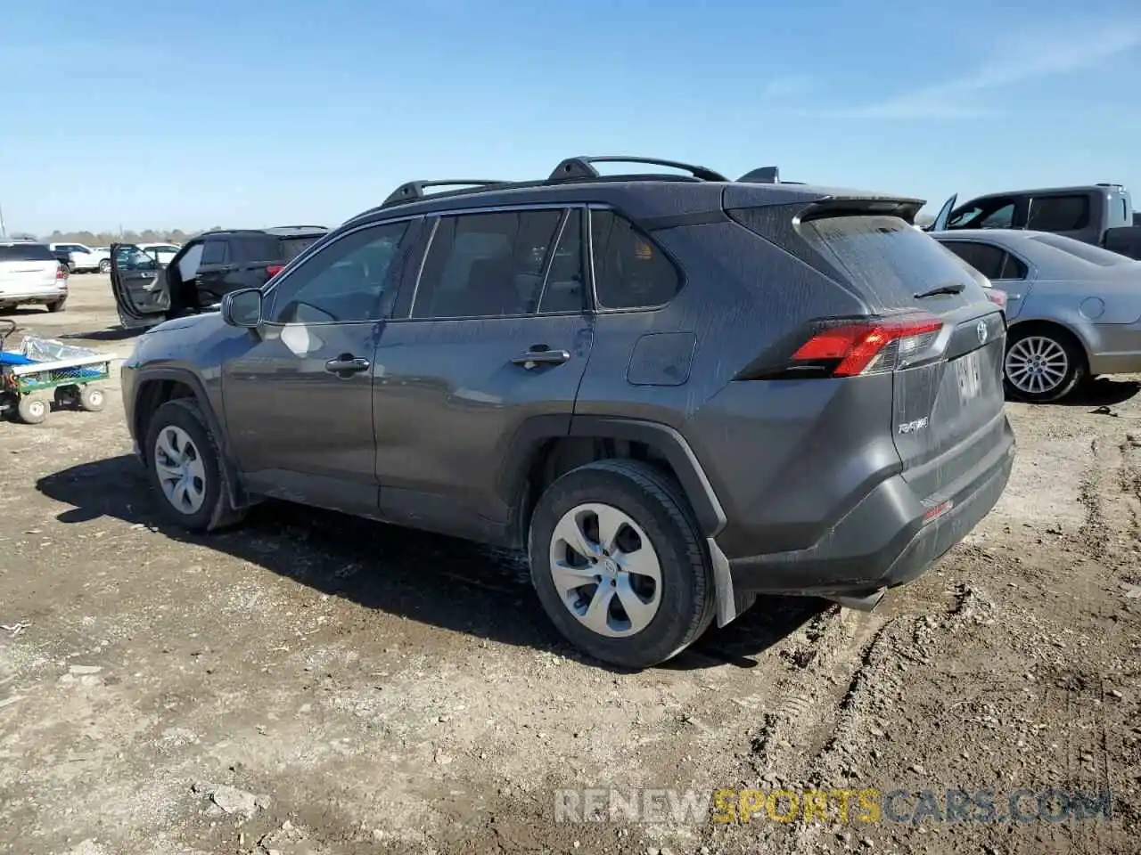 2 Photograph of a damaged car 2T3H1RFVXLW101859 TOYOTA RAV4 2020