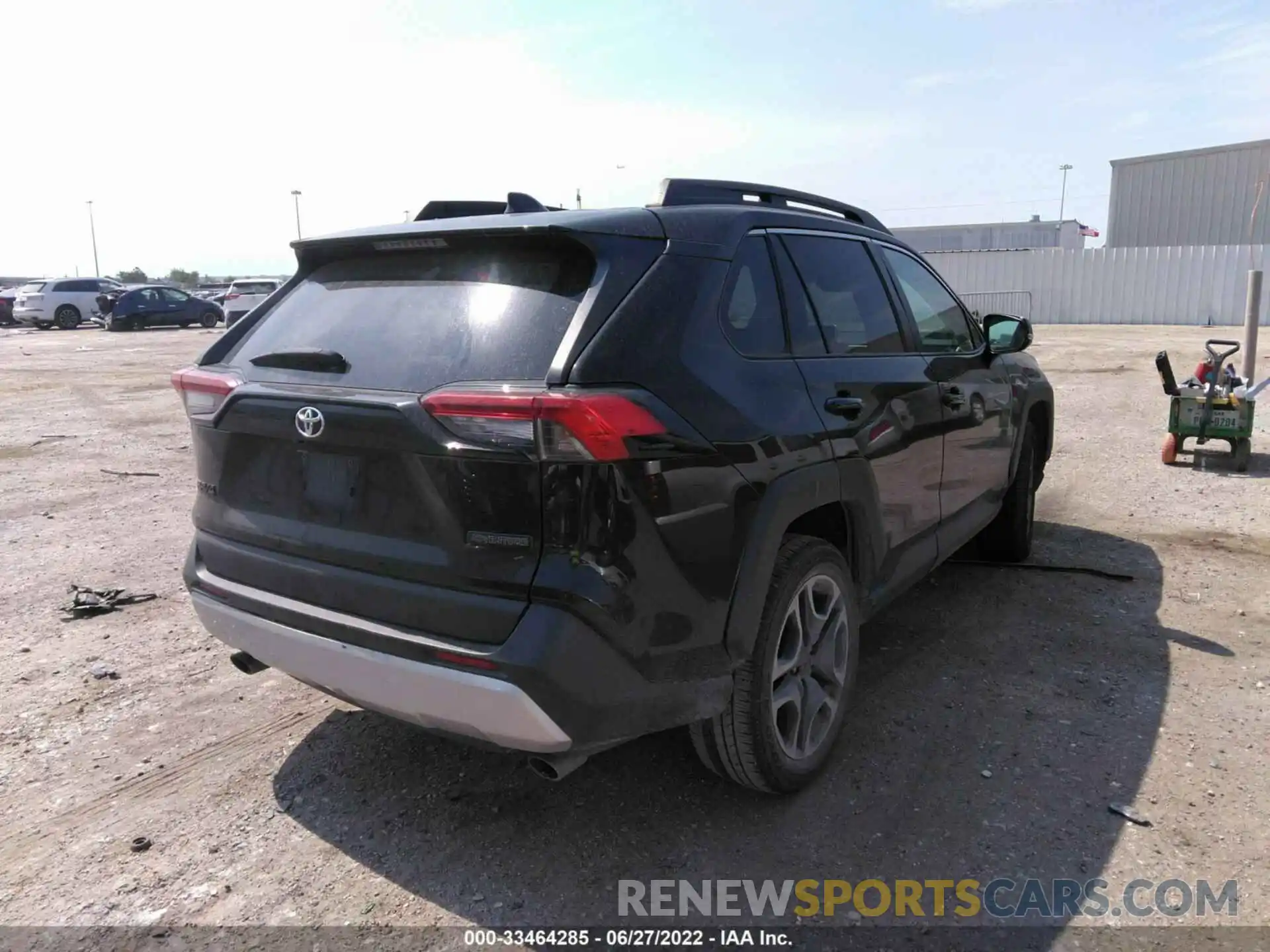 4 Photograph of a damaged car 2T3J1RFV0LC080202 TOYOTA RAV4 2020