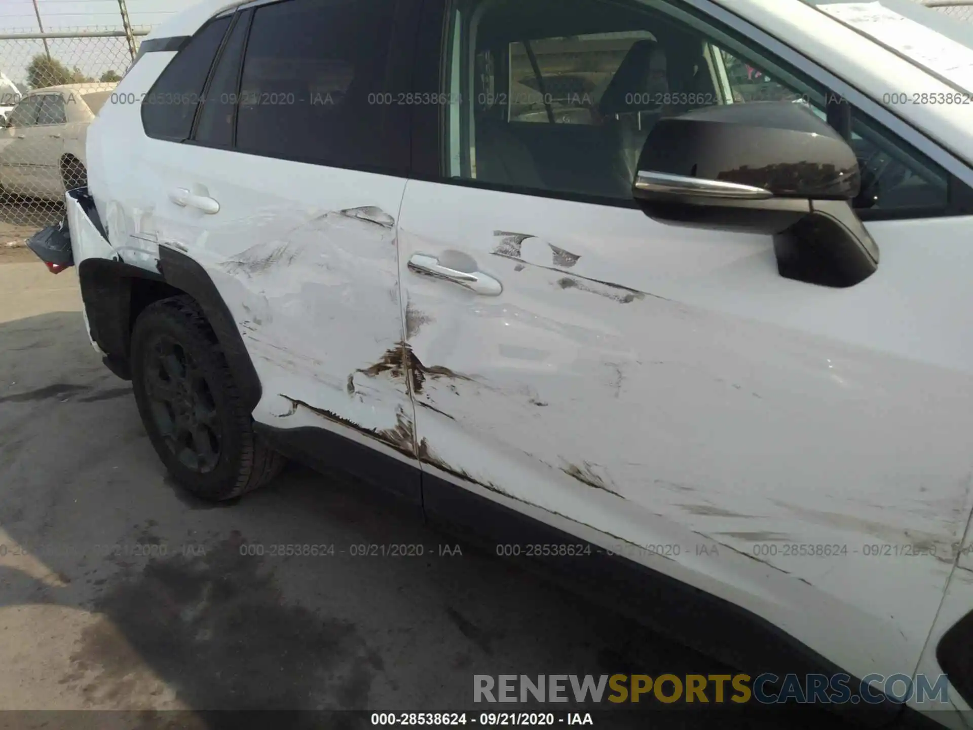 6 Photograph of a damaged car 2T3J1RFV0LC082368 TOYOTA RAV4 2020