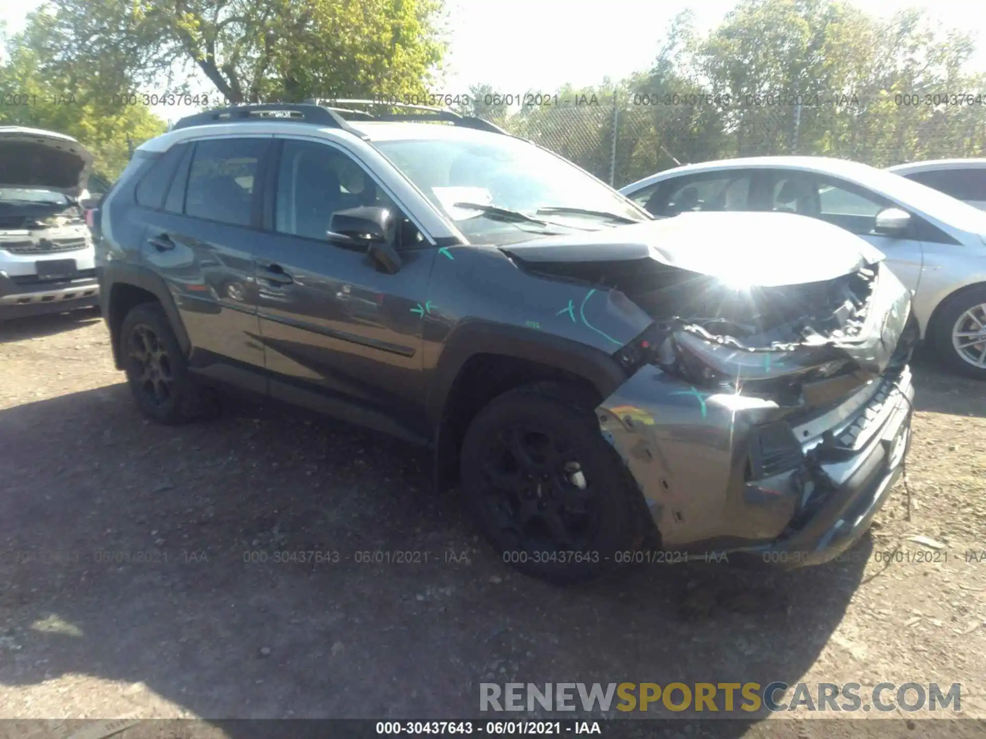 1 Photograph of a damaged car 2T3J1RFV0LC084962 TOYOTA RAV4 2020