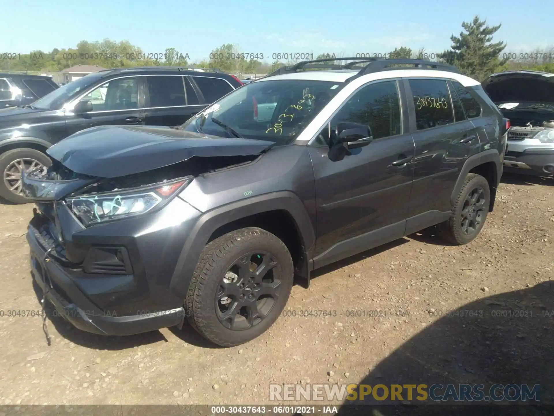 2 Photograph of a damaged car 2T3J1RFV0LC084962 TOYOTA RAV4 2020