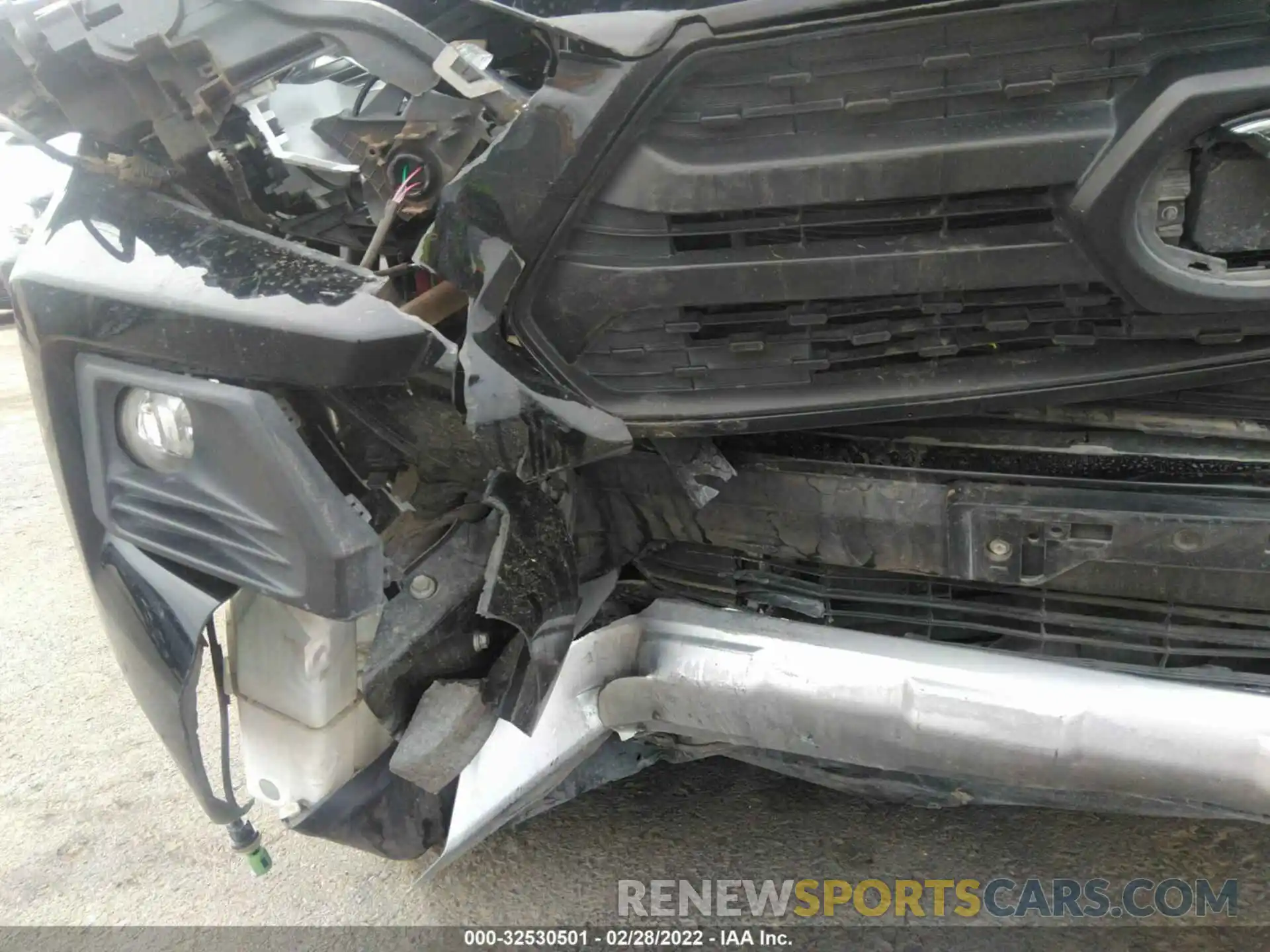 6 Photograph of a damaged car 2T3J1RFV0LC099106 TOYOTA RAV4 2020