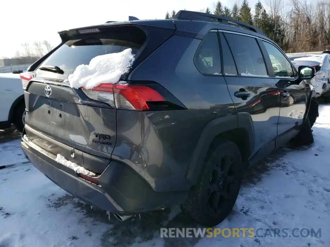 4 Photograph of a damaged car 2T3J1RFV0LC105826 TOYOTA RAV4 2020