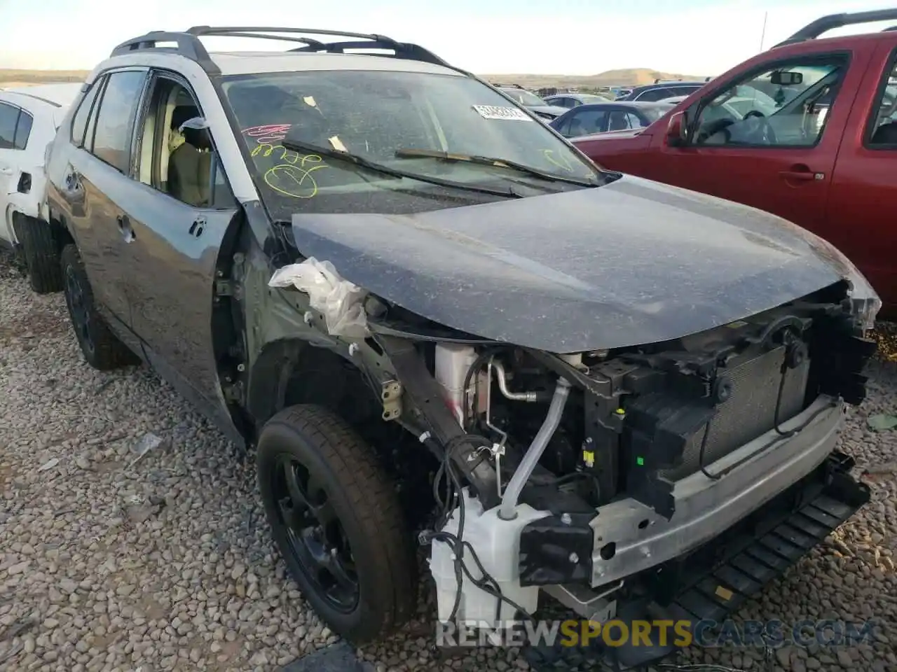 1 Photograph of a damaged car 2T3J1RFV0LC119435 TOYOTA RAV4 2020