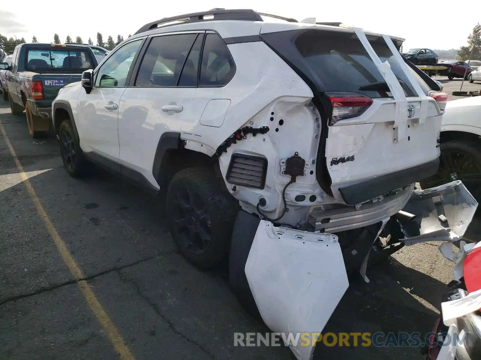 3 Photograph of a damaged car 2T3J1RFV0LC133738 TOYOTA RAV4 2020