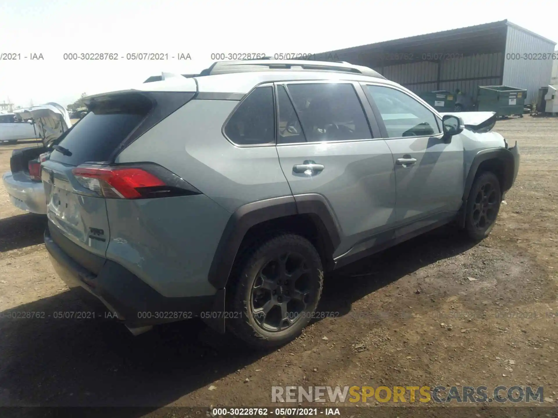 4 Photograph of a damaged car 2T3J1RFV1LC085795 TOYOTA RAV4 2020