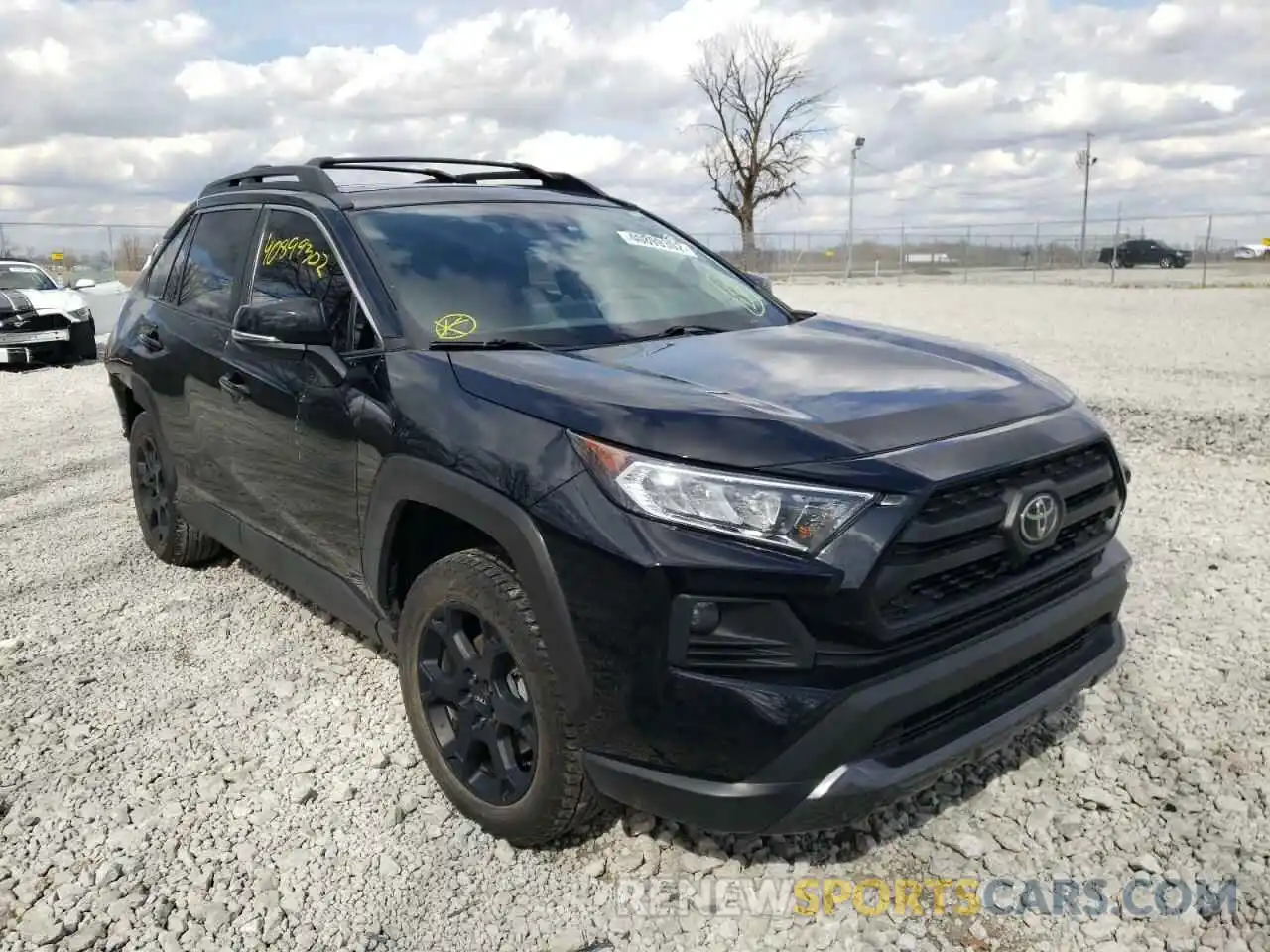 1 Photograph of a damaged car 2T3J1RFV1LC088776 TOYOTA RAV4 2020