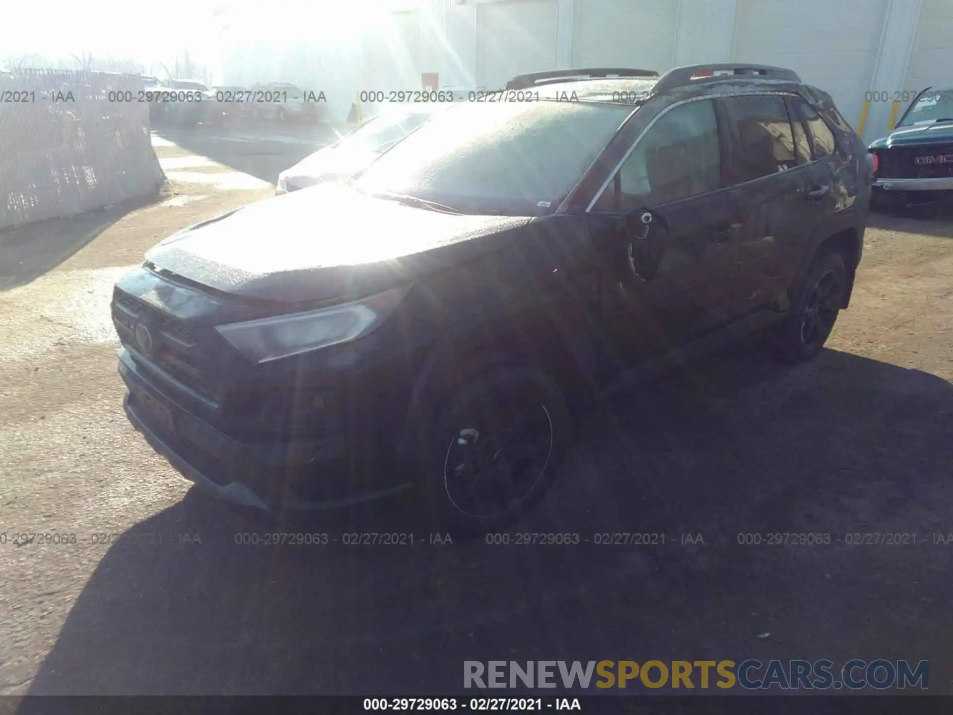 2 Фотография поврежденного автомобиля 2T3J1RFV1LC089538 TOYOTA RAV4 2020