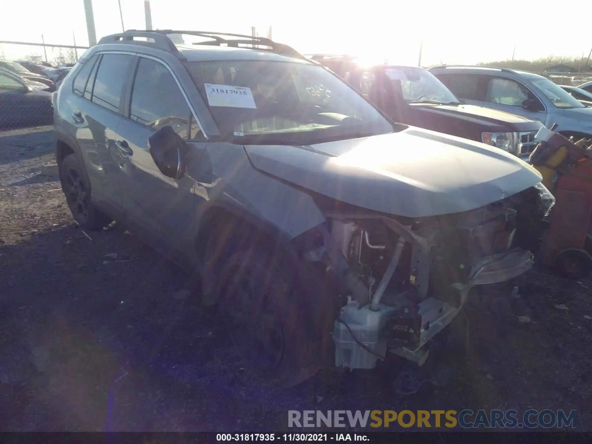 1 Photograph of a damaged car 2T3J1RFV1LC118519 TOYOTA RAV4 2020