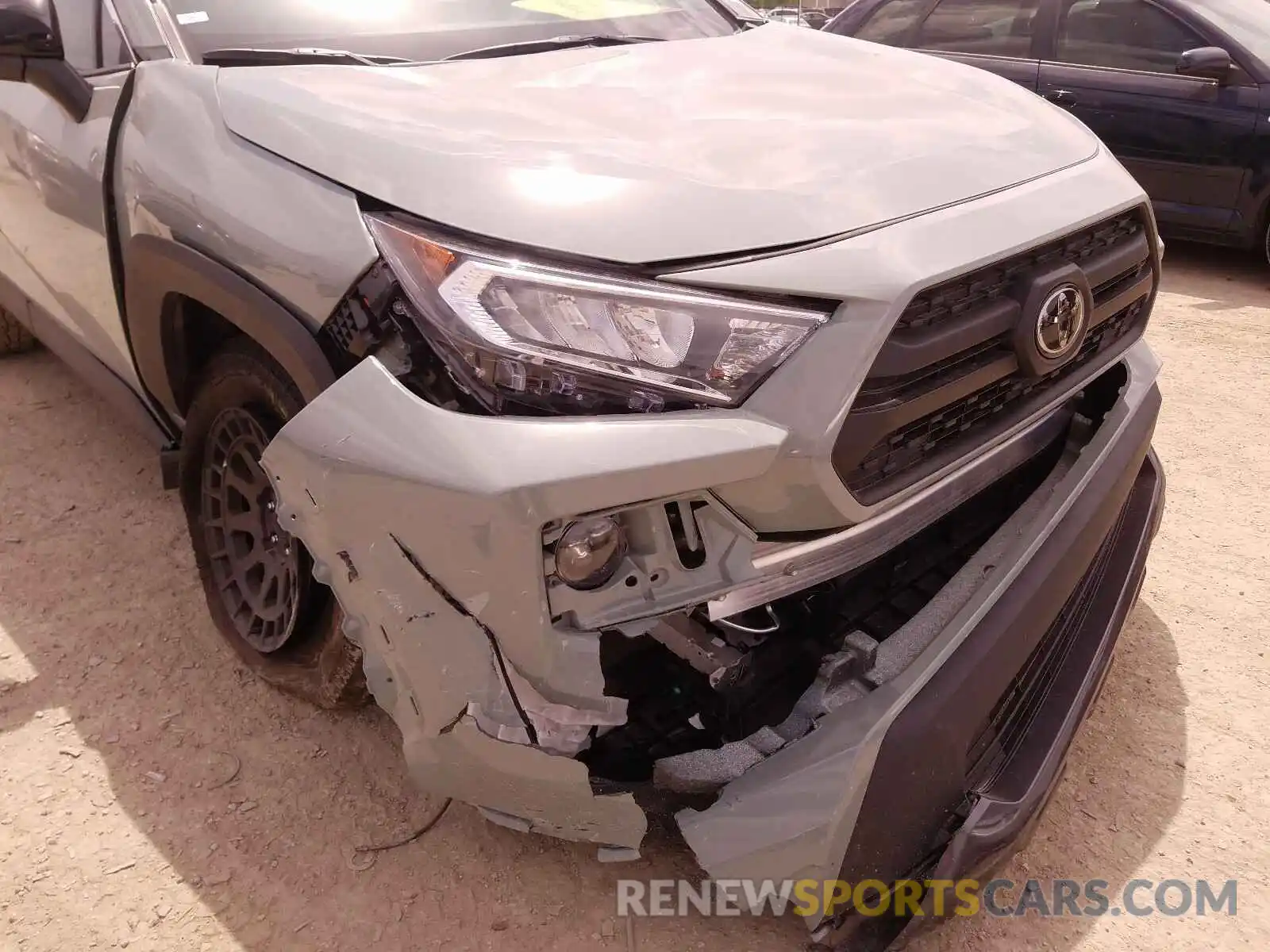 9 Photograph of a damaged car 2T3J1RFV2LC063790 TOYOTA RAV4 2020