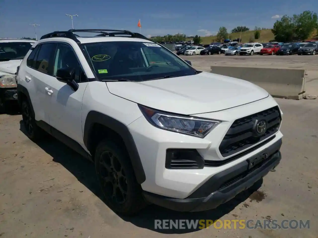 1 Photograph of a damaged car 2T3J1RFV2LC072571 TOYOTA RAV4 2020