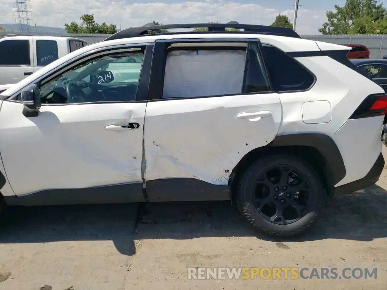 9 Photograph of a damaged car 2T3J1RFV2LC072571 TOYOTA RAV4 2020