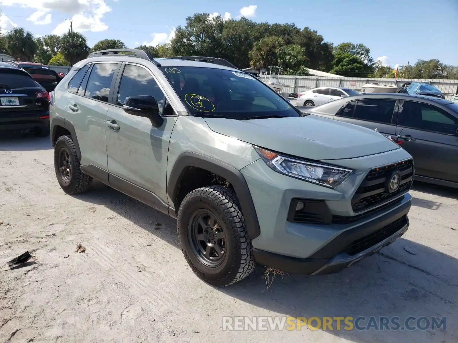 1 Photograph of a damaged car 2T3J1RFV2LC077270 TOYOTA RAV4 2020