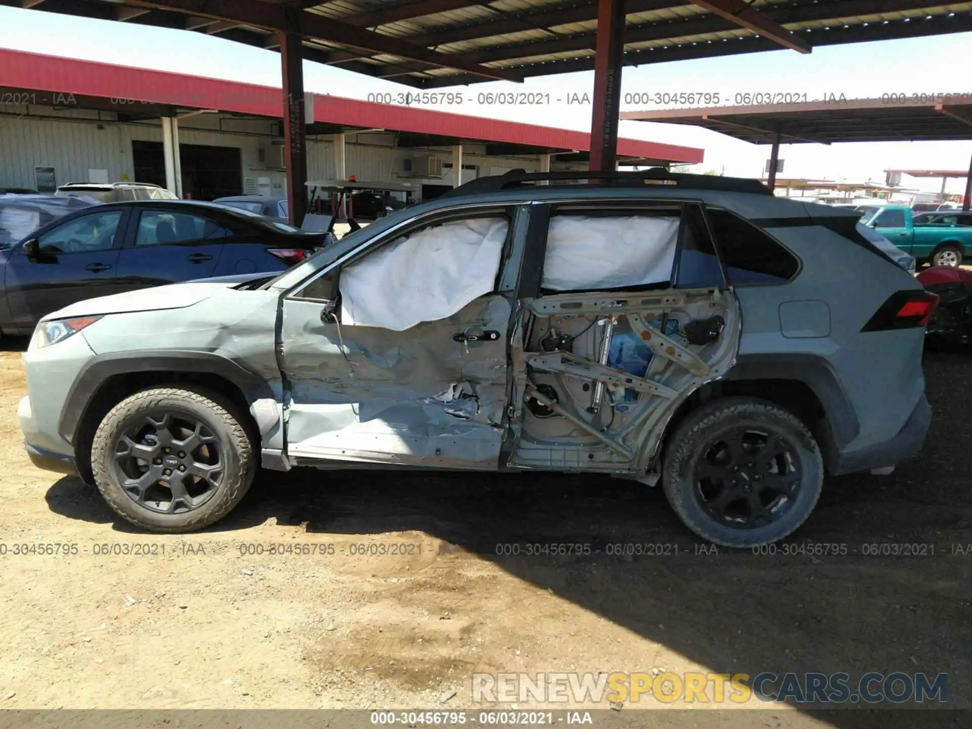 6 Photograph of a damaged car 2T3J1RFV2LC115659 TOYOTA RAV4 2020