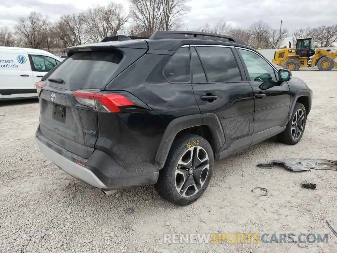 4 Photograph of a damaged car 2T3J1RFV2LC120893 TOYOTA RAV4 2020