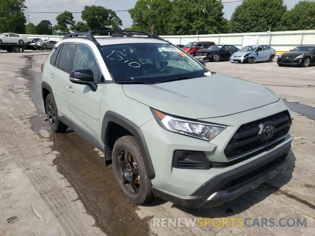 1 Photograph of a damaged car 2T3J1RFV3LC072868 TOYOTA RAV4 2020