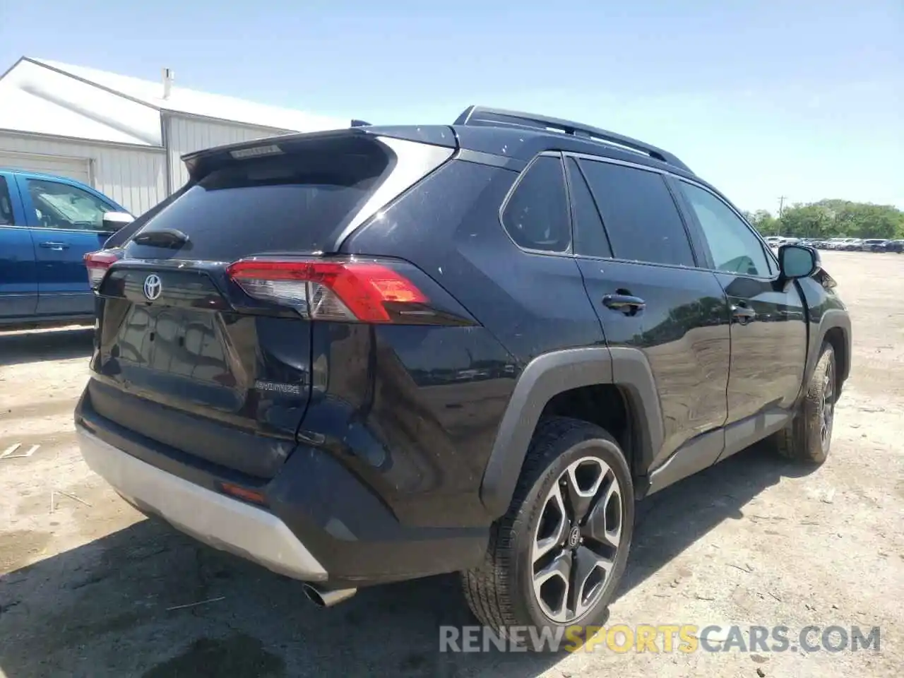 4 Photograph of a damaged car 2T3J1RFV3LC074202 TOYOTA RAV4 2020