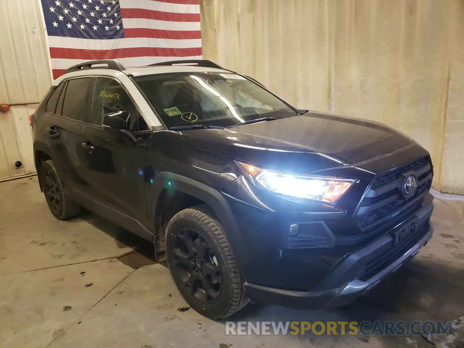 1 Photograph of a damaged car 2T3J1RFV3LC083501 TOYOTA RAV4 2020