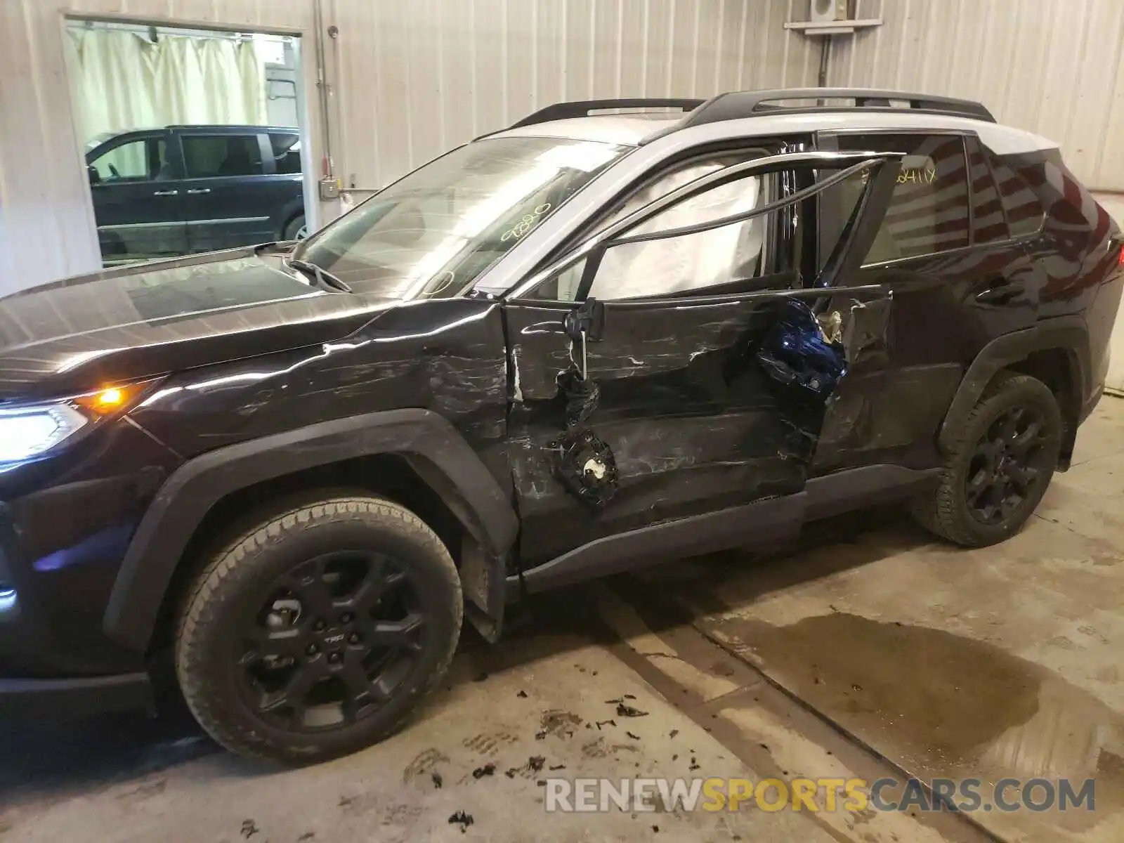 9 Photograph of a damaged car 2T3J1RFV3LC083501 TOYOTA RAV4 2020