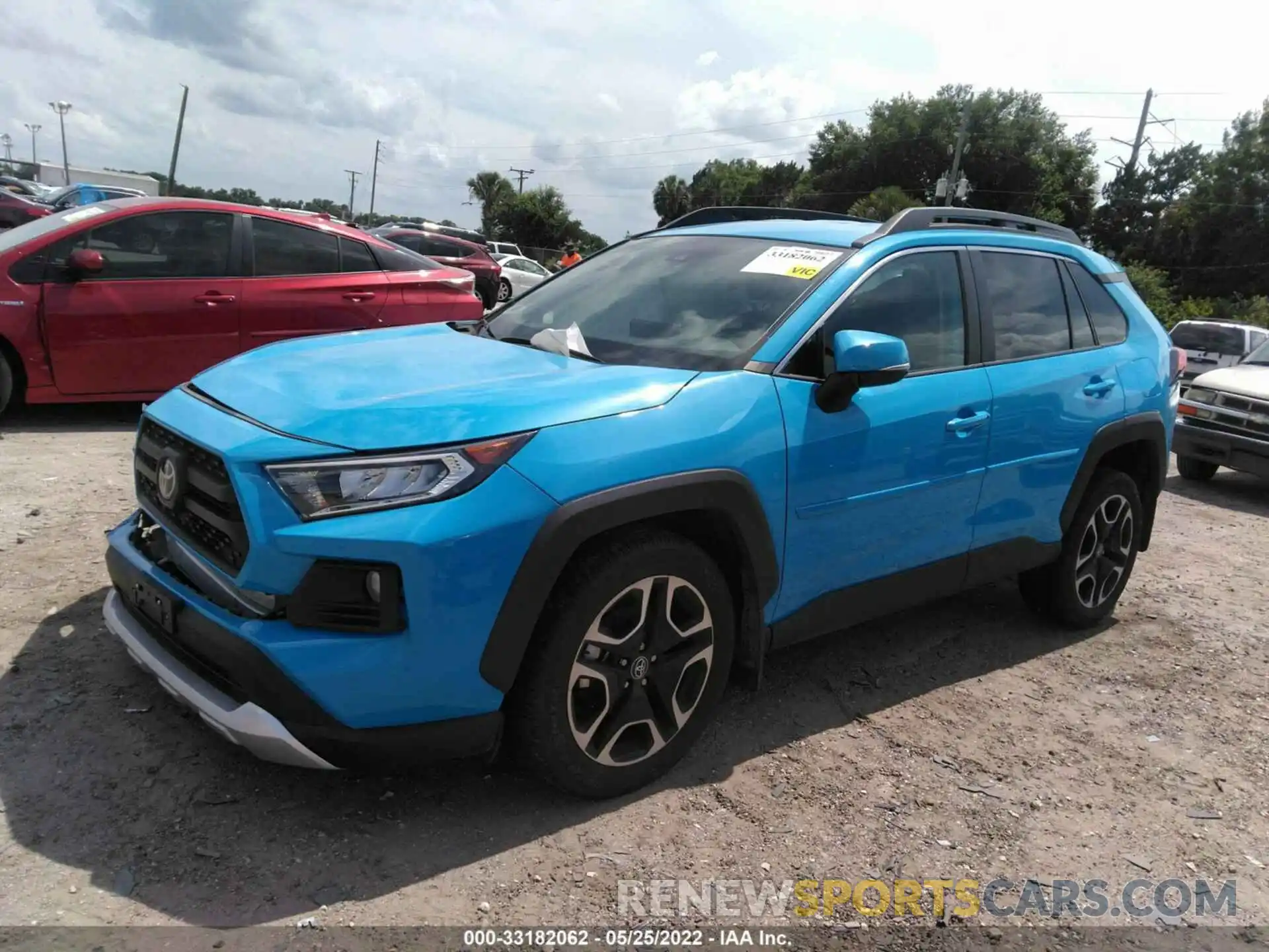 2 Photograph of a damaged car 2T3J1RFV3LC085605 TOYOTA RAV4 2020