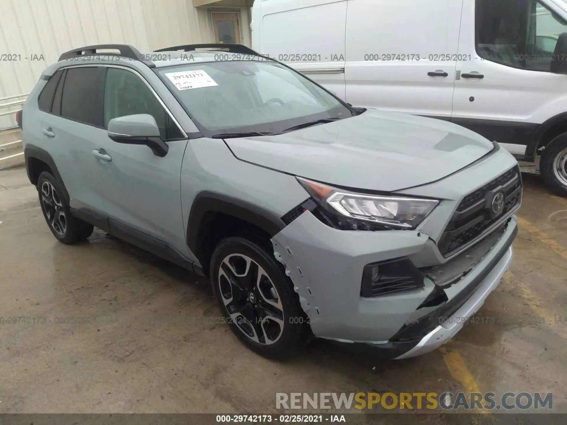 1 Photograph of a damaged car 2T3J1RFV3LC098631 TOYOTA RAV4 2020