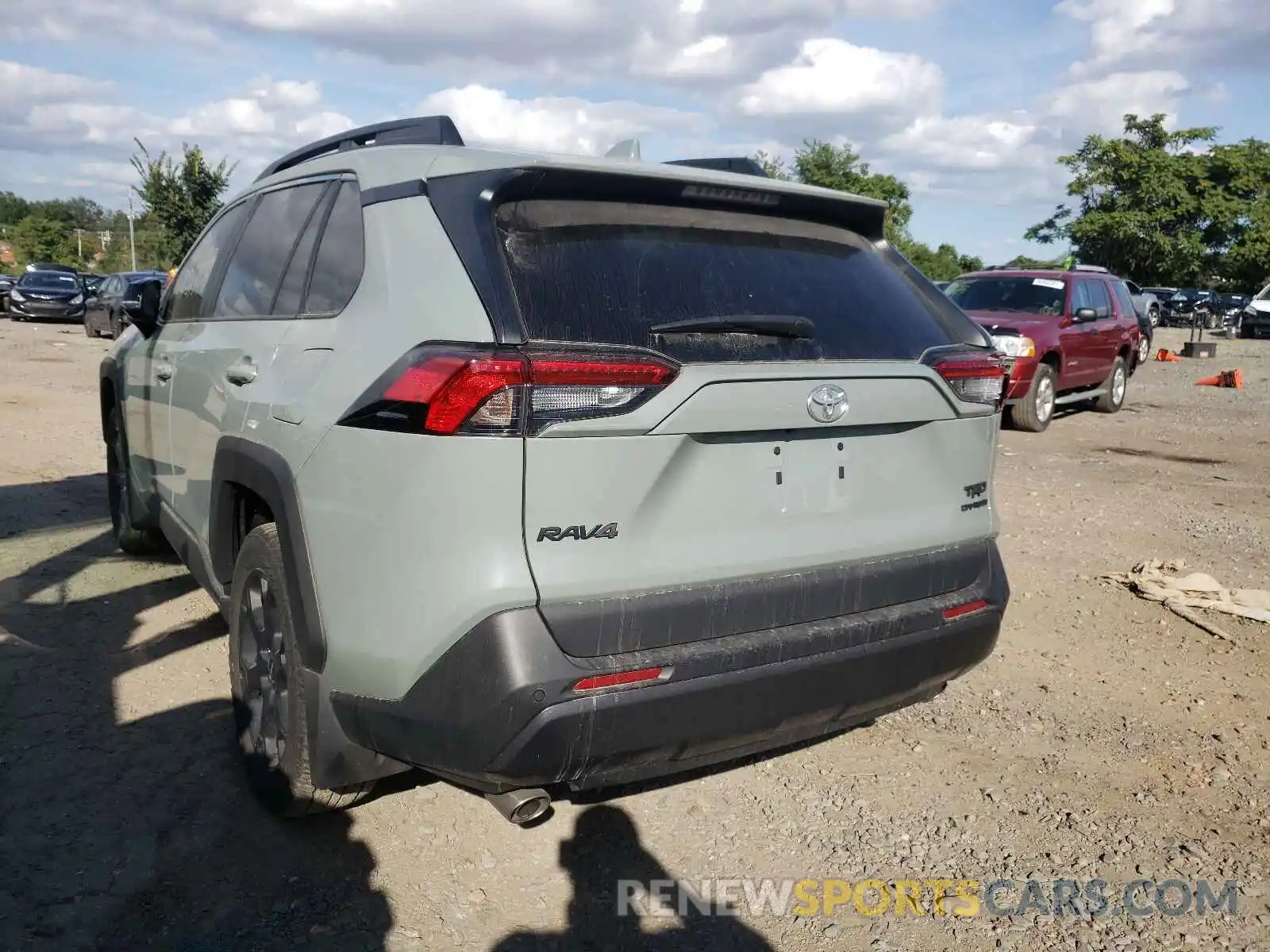 3 Photograph of a damaged car 2T3J1RFV3LC104637 TOYOTA RAV4 2020