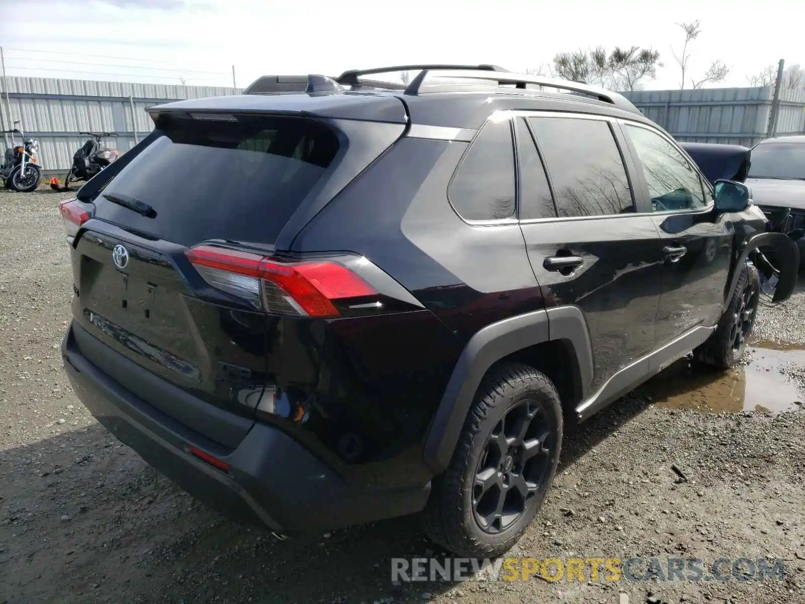 4 Photograph of a damaged car 2T3J1RFV3LC133720 TOYOTA RAV4 2020