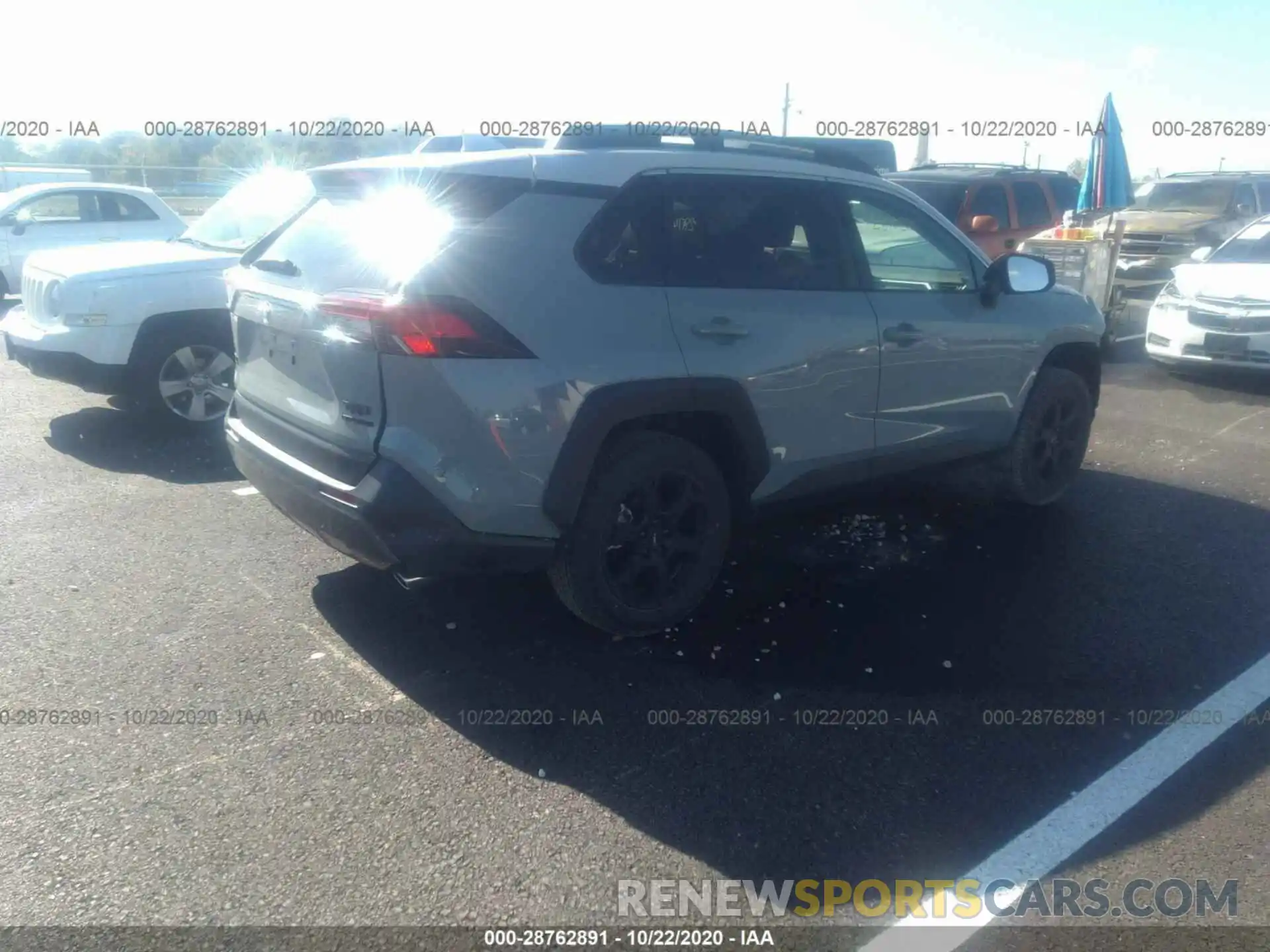 4 Photograph of a damaged car 2T3J1RFV4LC061619 TOYOTA RAV4 2020