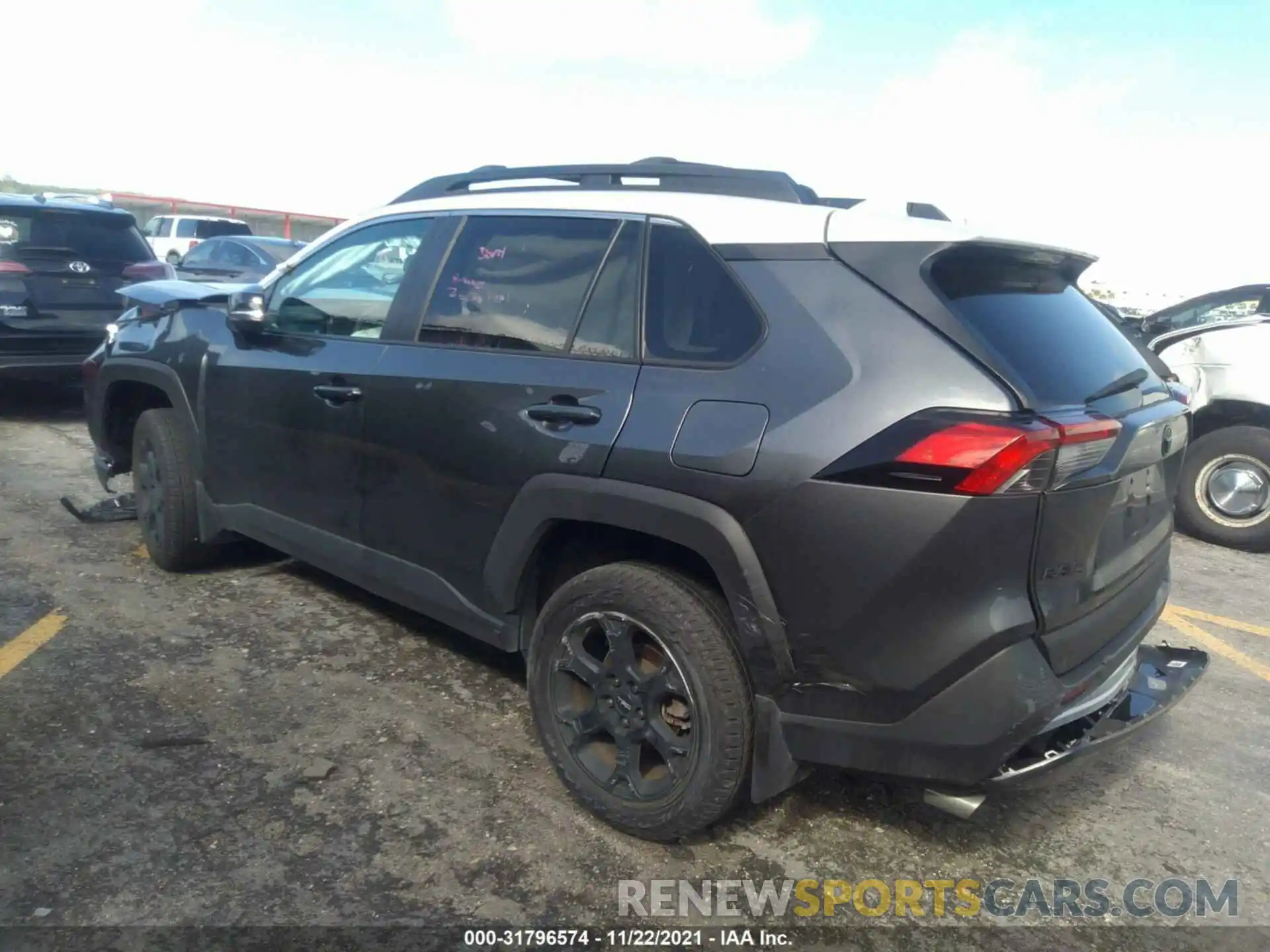 3 Фотография поврежденного автомобиля 2T3J1RFV4LC078064 TOYOTA RAV4 2020