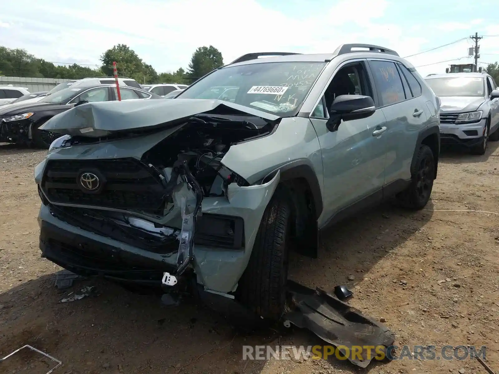 2 Photograph of a damaged car 2T3J1RFV4LC090408 TOYOTA RAV4 2020