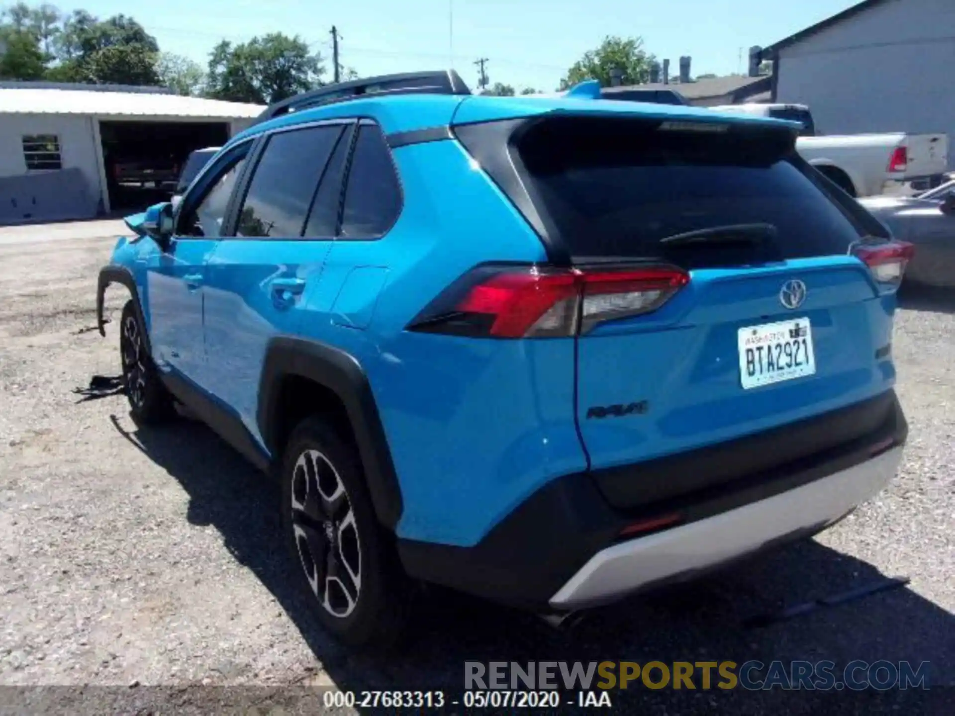 5 Photograph of a damaged car 2T3J1RFV4LC096743 TOYOTA RAV4 2020