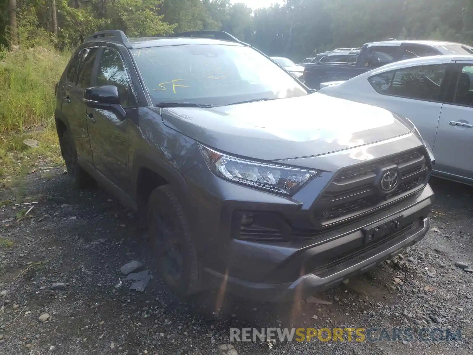 1 Photograph of a damaged car 2T3J1RFV4LC103156 TOYOTA RAV4 2020