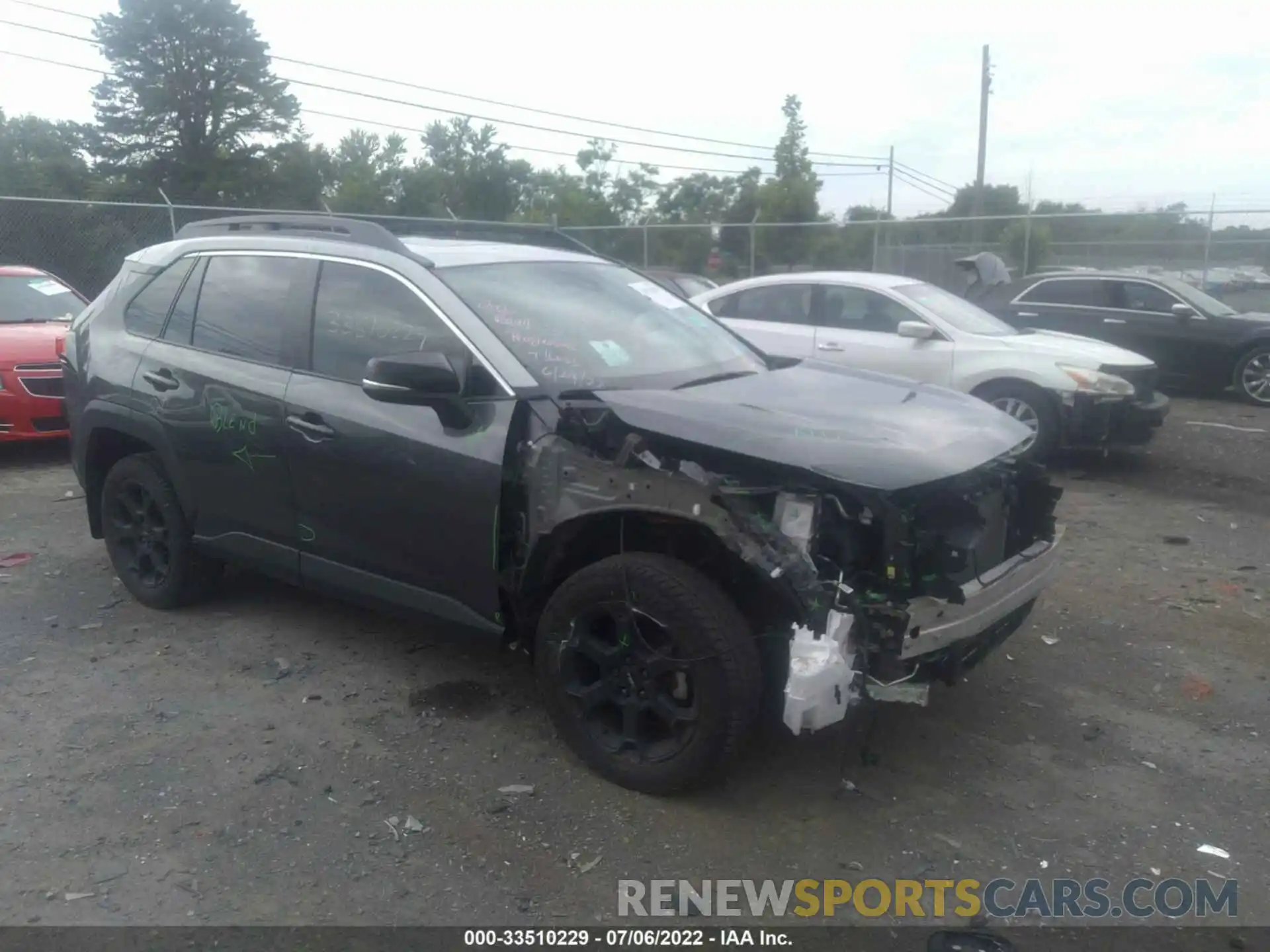 1 Photograph of a damaged car 2T3J1RFV4LC104775 TOYOTA RAV4 2020