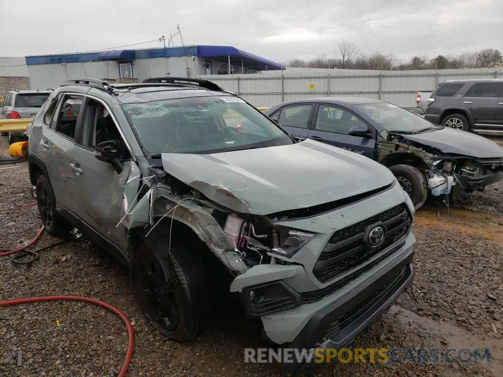 1 Photograph of a damaged car 2T3J1RFV4LC113153 TOYOTA RAV4 2020