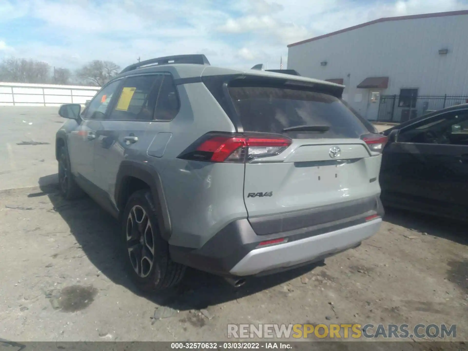 3 Photograph of a damaged car 2T3J1RFV5LC081197 TOYOTA RAV4 2020