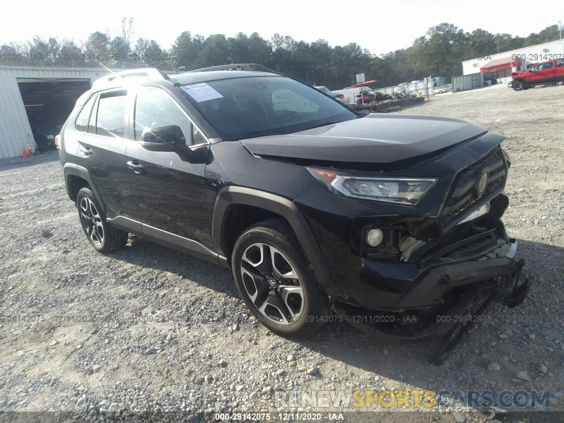 1 Photograph of a damaged car 2T3J1RFV5LC092331 TOYOTA RAV4 2020