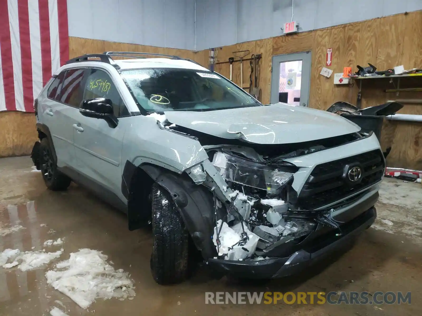 1 Photograph of a damaged car 2T3J1RFV5LC101710 TOYOTA RAV4 2020