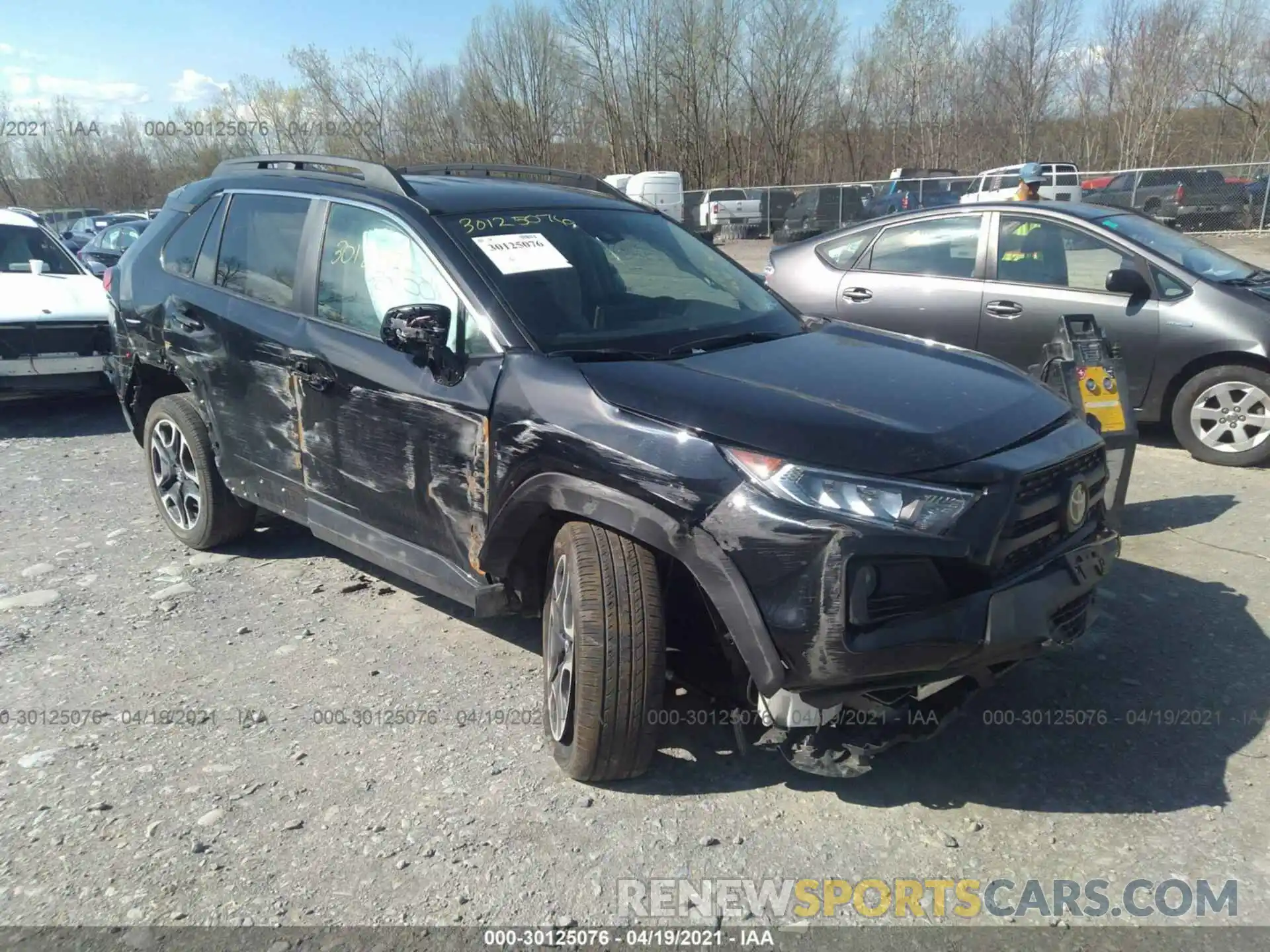 1 Photograph of a damaged car 2T3J1RFV5LC104199 TOYOTA RAV4 2020