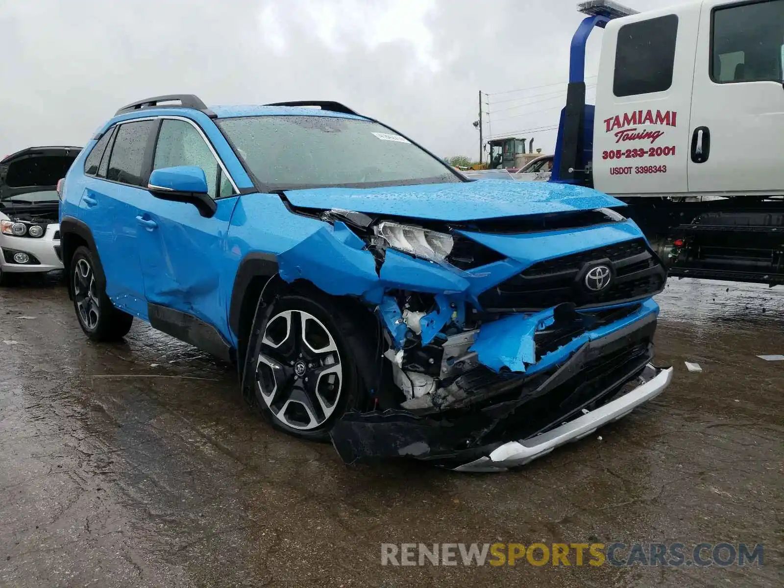 1 Photograph of a damaged car 2T3J1RFV5LC116174 TOYOTA RAV4 2020