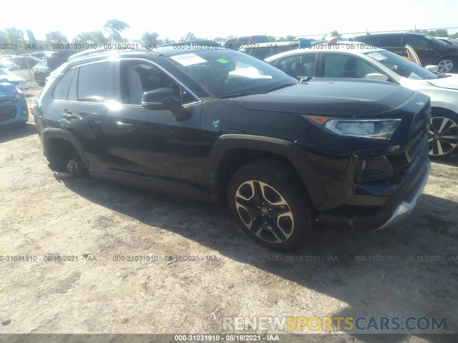 1 Photograph of a damaged car 2T3J1RFV5LC129507 TOYOTA RAV4 2020