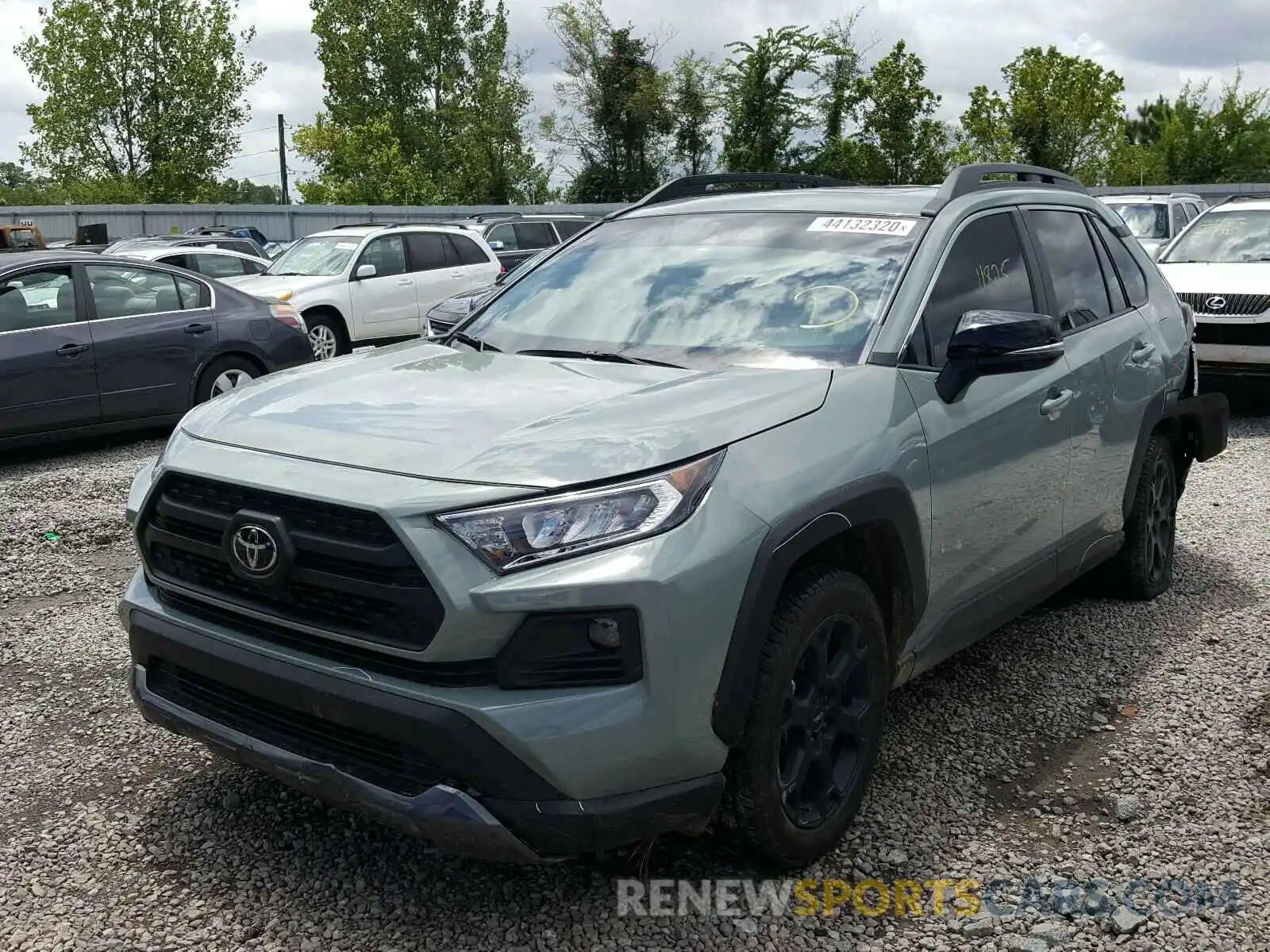 2 Photograph of a damaged car 2T3J1RFV6LC075151 TOYOTA RAV4 2020