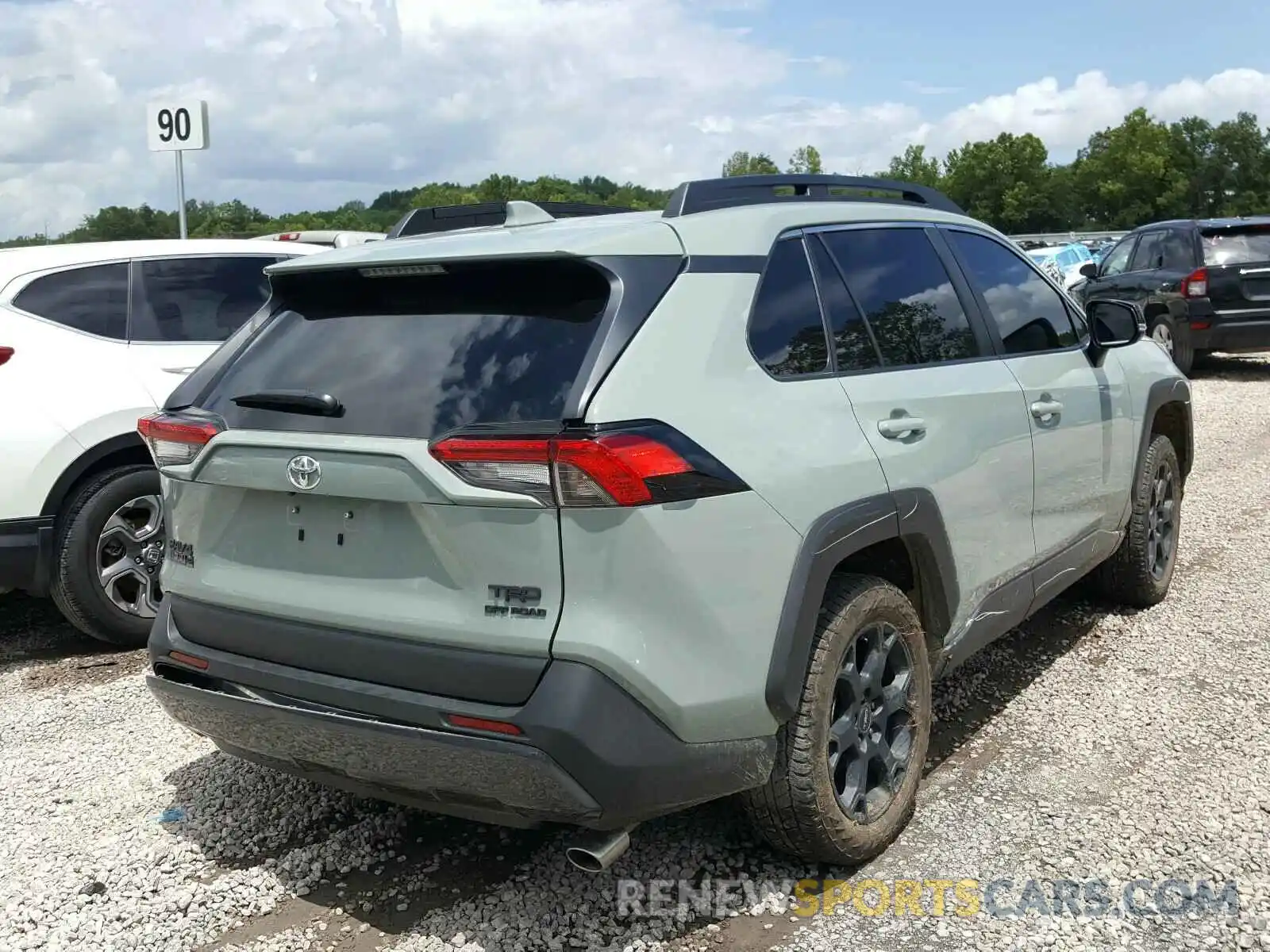 4 Photograph of a damaged car 2T3J1RFV6LC075151 TOYOTA RAV4 2020