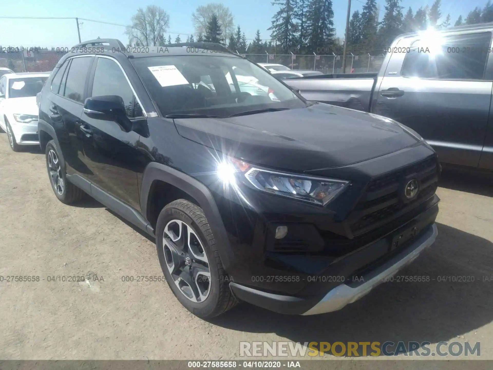 1 Photograph of a damaged car 2T3J1RFV6LC075473 TOYOTA RAV4 2020